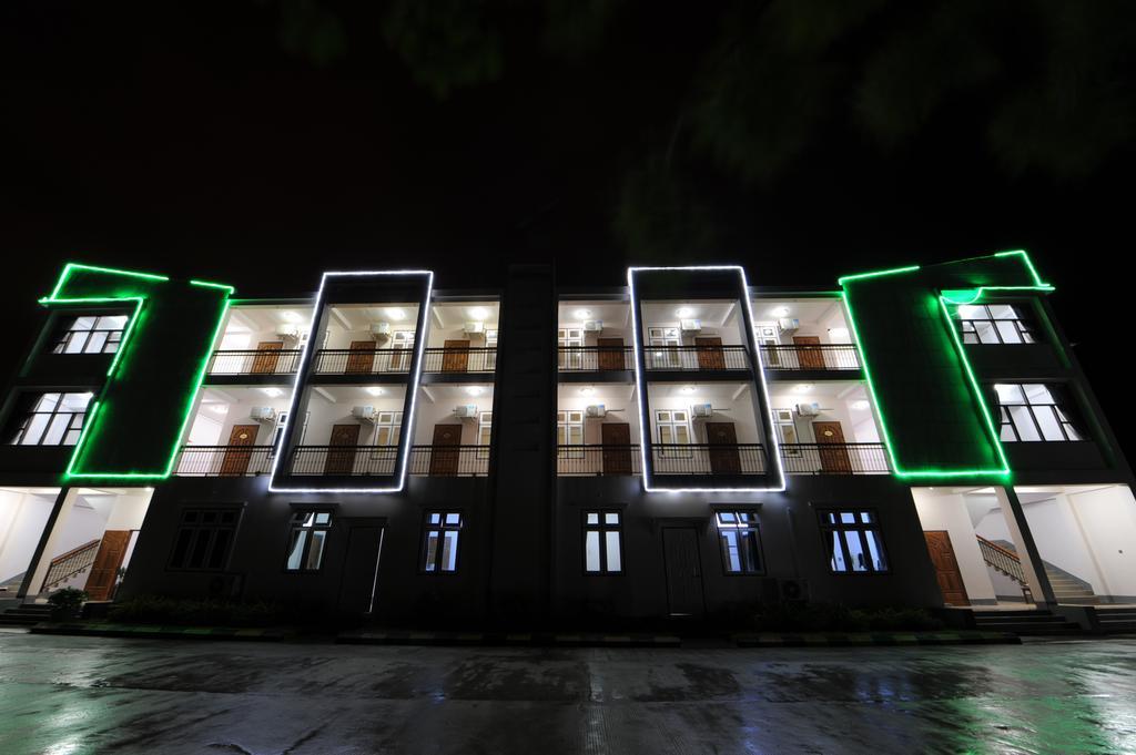 The Golden Lake Hotel Naypyidaw Bagian luar foto