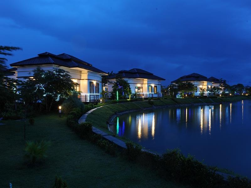 The Golden Lake Hotel Naypyidaw Bagian luar foto